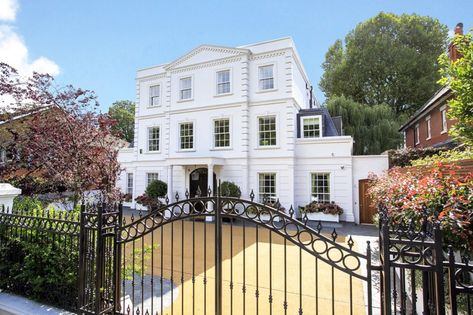 British Mansion, London Mansion, Mansion Exterior, London Family, Mansion Floor Plan, Luxury London, Mansions For Sale, Mansions Luxury, Detached House