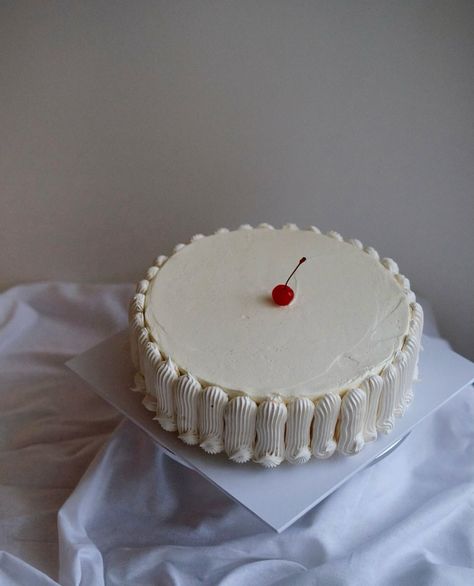 Hunter Valley Wedding, Cherry Cake, Creative Birthday Cakes, Hunter Valley, Cake Trends, New Cake, Cute Birthday Cakes, Wedding Cake Inspiration, Valley Wedding