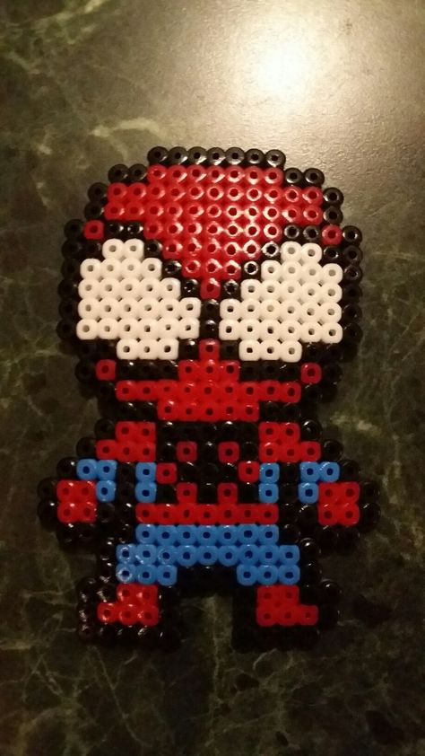 Spider Man Fuse Beads, Spider Man Pearler Beads, Spider Man Crafts, Spider Man Perler Beads, Marvel Perler Beads, Marvel Diy, Christmas Gift Inspiration, Hamma Beads Ideas, Christmas Spider