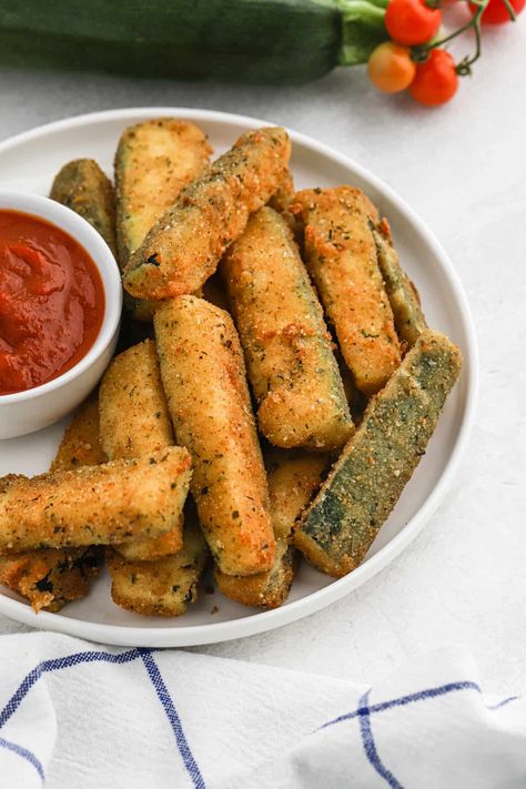 Fried Zucchini Fried Zucchini Recipe, Fried Zucchini, Zucchini Recipe, Deep Fry, Zucchini Fries, Summer Squash, Zucchini Recipes, Deep Fried, Air Fryer