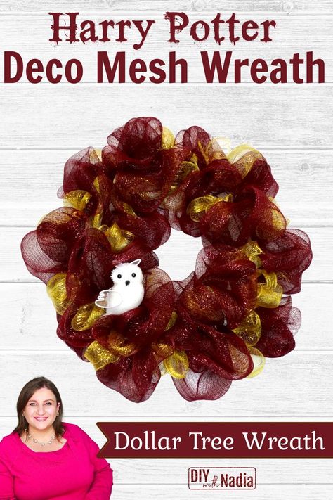 Harry Potter Wreath Diy, Harry Potter Crafts For Kids, Harry Potter Wreath, Diy Wands, Earth Friendly Crafts, Harry Potter Snitch, Diy Harry Potter Crafts, Harry Potter Activities, Easy Wreath