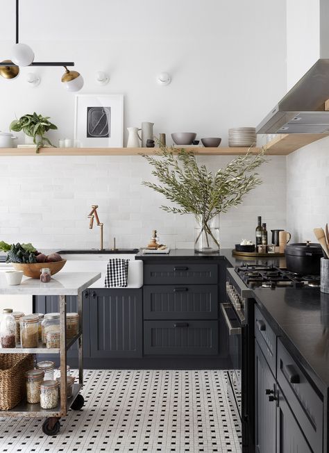 Lisa Petrole PHOTO | RESIDENTIAL | 9 Black Kitchen Small Apartment, Black Counter Kitchen Ideas, Black Counter Tops In Kitchen, Moody Small Kitchen, Black Boho Kitchen, Black Counter Kitchen, Black Kitchen Counter, Small Black Kitchen, Black And White Kitchen