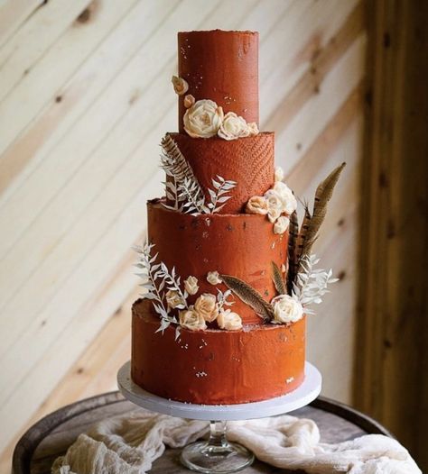 Rust wedding cake. Boho wedding cake. Western wedding cake. Western wedding ideas. Boho wedding Rusting Wedding Cake, Rust Cupcakes Wedding, Emerald And Rust Wedding Cake, Wedding Cakes Boho Rustic, Rust Orange Wedding Cake, Terracotta Cake Wedding, Boho Wedding Heels, Western Boho Cake, Simple Western Wedding Cake