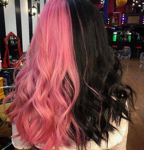 Half And Half Hair Color Pink And Black, Split Pink And Black Hair, Light Pink And Black Split Dye, Black Pink Split Dye, Split Dye Black And Pink, Pink Hair Dye Ideas For Black Hair, Pink Black Split Dye, Split Pink Hair, Pink And Black Hair Aesthetic