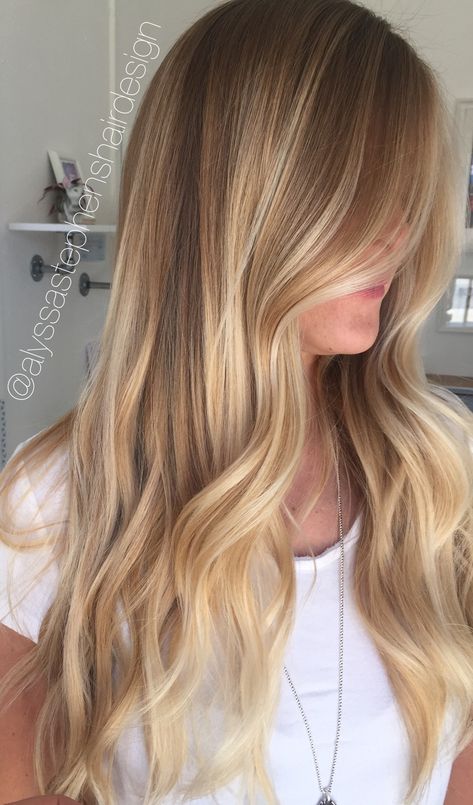 golden sunkissed blonde balayage long hair balayage hair color Balayage Hair Blonde Long, Balayage Long Hair, Ombré Hair, Balayage Hair Blonde, Brown Blonde Hair, Ombre Hair Color, Long Blonde, Hair Color Balayage, Long Blonde Hair