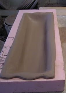 Fine Mess Pottery: Easy DIY Slab Mold Pottery Molds How To Make, Pottery Easy, Clay Templates, Ceramic Tips, Altered Pottery, Pottery Molds, Ceramic Making, Clay Molds, Pottery Lessons