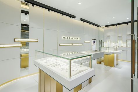 » MALIANGHANG jewelry Boutique by Atelier Liang Liang Design Studio, Shanghai – China Cartier Store, Commercial Space Design, Jewelry Store Interior, Jewelry Store Design, Jewellery Shop Design, Shop Counter, Jewellery Showroom, Interior Display, Retail Store Design