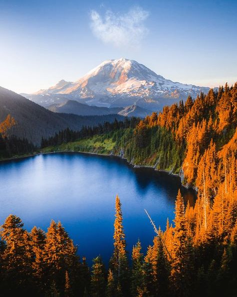 Jake Guzman on Instagram: "Summer in Washington State 🏔️

#washingtonstate #pnw" Summit Lake, Lake Washington, Crater Lake National Park, Beautiful Landscape Photography, Virtual Travel, Mount Rainier National Park, Rainier National Park, Landscape Pictures, Jolie Photo