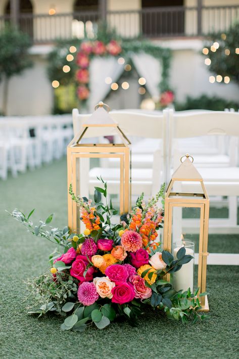 Orange And Pink Wedding, Couples Inspiration, Colorful Wedding Flowers, Boda Mexicana, Floral Trends, Bright Wedding, Wedding Plan, Wedding Theme Colors, Orange Wedding