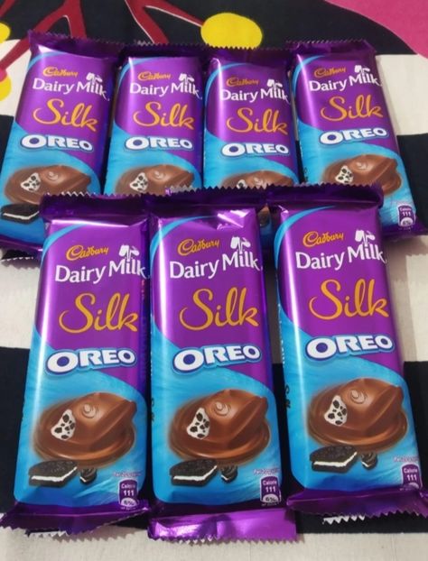 Fridge Full Of Chocolates, Oreo Dairy Milk, Silk Oreo, Daily Milk, Dairy Milk Silk, Chocolate Quotes, Oreo Chocolate, Dairy Milk Chocolate, Cadbury Dairy Milk