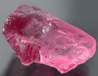 bing images of spinel gemstone | Will cut FLAWLESS to very very slightly included stones (95%+ Top ... Gemstones Photography, Pink Bubblegum, Beautiful Gemstones, Geology Rocks, Pink Spinel, Pretty Rocks, Cool Rocks, Beautiful Rocks, Pink Panthers