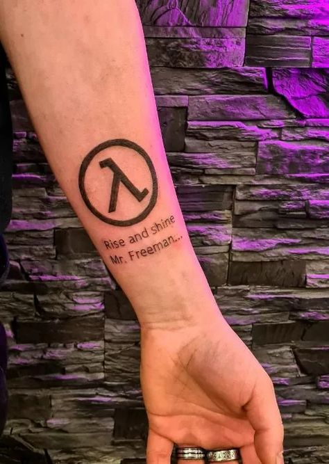 11 Best Half Life Tattoos - NSF - Magazine Tattoo Ideas Gaming, Portal 2 Tattoo, Half Life Art, Life Tattoo Ideas, Half Life Game, Games Tattoo, Game Tattoo, Fan Tattoo, Party Life