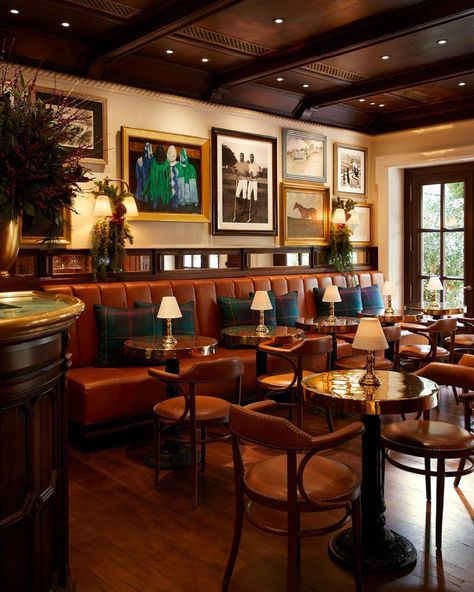 Ralph Lauren Interiors, Polo Bar, Restaurant Vintage, Armani Casa, Pub Interior, Pub Design, Interior Finishes, Equestrian Decor, Bar Interior