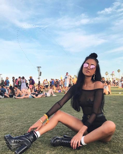 SUMMER you should do the pastie under mesh look forsure Hard Summer Outfit, Electro Festival Outfit, Look Da Festival, Hard Summer, Festival Outfit Inspiration, Coachella Outfits, Rave Babe, Rave Fits, Festival Attire