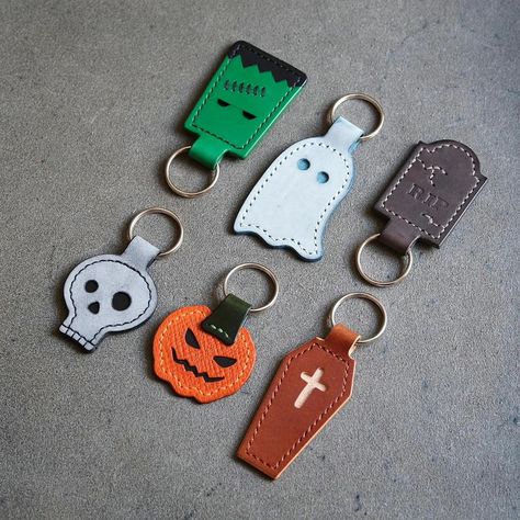 September is here! Get ready for the fall markets and craft shows ahead of the spooky season with The Halloween Key Fobs! 💀🎃👻🪦⚰️ They come as stand-alone patterns or all six in a discounted bundle. The fun, spooky key fobs will draw some eyes to your pop-up stands and tables and are a great conversation starters for the Halloween fans. 🕷 Happy crafting, Deyan ❤️ #halloween #halloween2024 #leatherkeychain #leatherkeyring #spooky #spookyseason #dsleathergoods House Parking, Halloween Keychain, Keychain Pattern, Diy Leather Projects, Leather Wallet Pattern, Diy Wallet, Moms Crafts, Animal Bag, Leather Diy Crafts