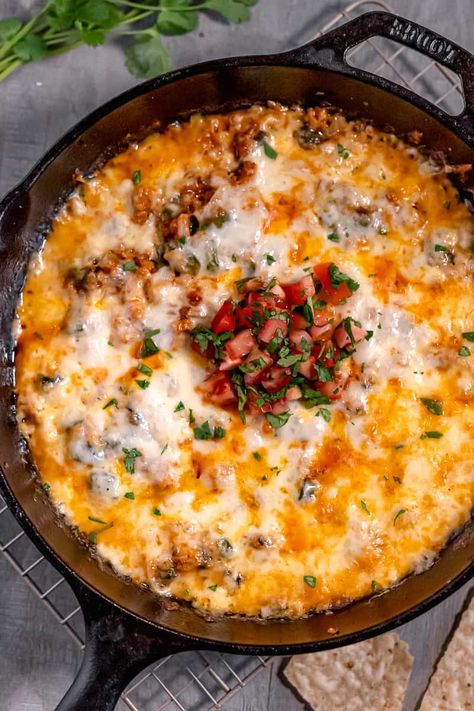 Skillet Queso, Queso Fundido Recipe, Fundido Recipe, Easy Queso, Poblano Pepper, Roasted Poblano Peppers, Roasted Poblano, Mexican Chorizo, Oaxaca Cheese