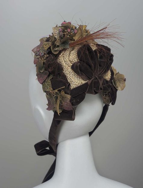 Bonnet Victorian Bonnet, Edwardian Hat, Historical Hats, Historical Shoes, Hat Tip, 1870s Fashion, 1880s Fashion, Museum Of Fine Arts Boston, Victorian Hats