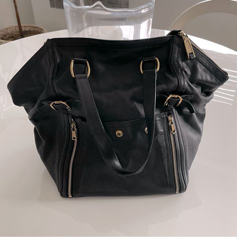 Black tote purse