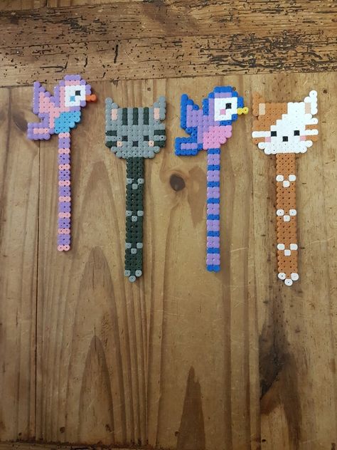 Book Perler Bead Patterns, Hama Bookmarks, Perler Bead Bookmarks Pattern, Hama Beads Bookmark, Iron Beads Ideas Cute, Perler Beads Bookmark, Perler Bead Bookmarks, Hamahelmi Ideas, Melt Beads Patterns