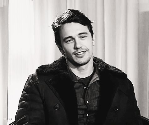 Hugs and kisses and playful warmth. Etc etc. or rest. Or whatever is best James Franco Gif, James Franco Smile, Franco Brothers, Dave Franco, Actor James, Terry Richardson, Derek Hale, James Franco, Celebrities Humor