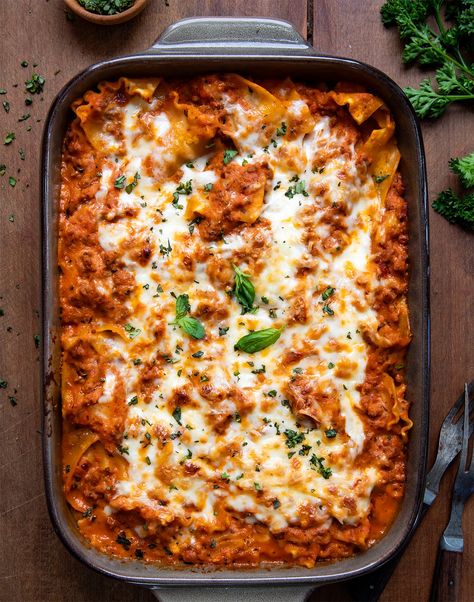 Easy Lasagna Casserole Easy Lasagna Casserole, Meaty Lasagna, Ramen Recipes Easy, Lasagna Casserole, Homemade Egg Noodles, Pot Lasagna, Ricotta Pasta, Asiago Cheese, Homemade Marinara