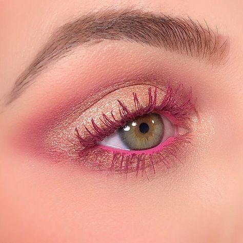 ColourPop Cosmetics on Instagram: “all pink everything 💖 pink lips, pink lashes! - 🌙 PINK INC BFF Mascara 🌙 HUMBLE PIE Lux Lip 🌙 HEART ON Lippie Pencil - @danial_barbier…” Pink Lashes, Brand Aesthetics, Pink Everything, Pink Mascara, Maquillage On Fleek, Humble Pie, Face Art Makeup, Mascara Makeup, Beautiful Eye Makeup