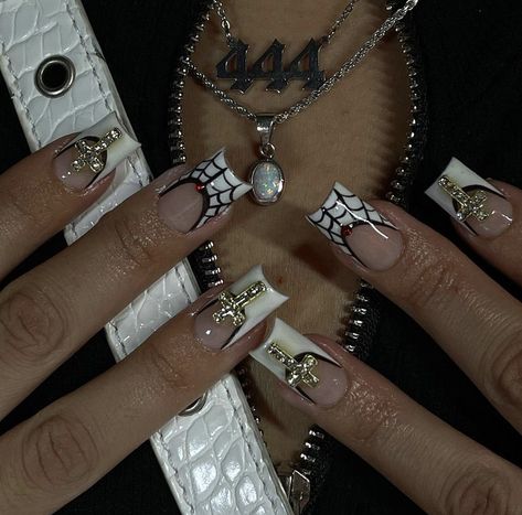 Y2k Spooky Nails, Y2k Inspired Nails Short, Medium Length Y2k Nails, Y2k Nail Inspo Medium, Nail Inspo Square Medium Y2k, Short Square Y2k Nails, Short Square Acrylic Nails Halloween, Y2k Nails Medium Length, Grunge Y2k Nails Short