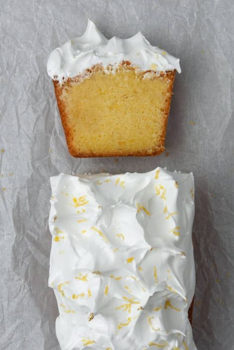 Lemon meringue loaf cake recipe - Spatula Desserts Spatula Desserts, Moist Lemon Pound Cake, Cake With Meringue, Cake Pops Birthday, Lemon Meringue Cake, Homemade Nutella Recipes, Whipped Buttercream, Cake Pops Recipe, Frosting Ideas