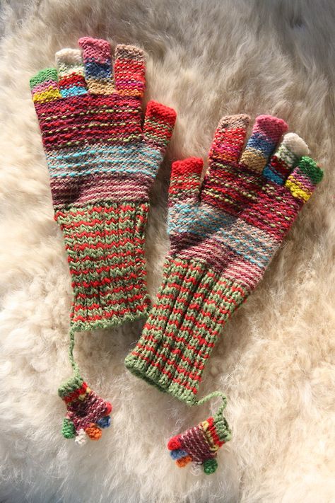 Knitted Mittens, Cotton Gloves, Crochet Gloves, Wrist Warmers, Knit Mittens, Bag Crochet, Knitted Gloves, Knitting Inspiration, Mitten Gloves