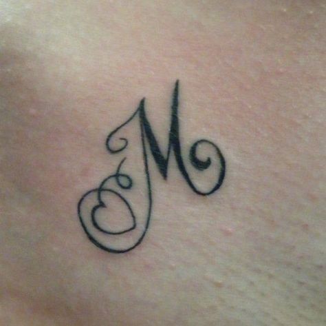 Letter M Tattoos, Tattoo Alphabet, Tattoo For Baby Girl, Permanente Make-up, Alphabet Tattoo Designs, M Tattoos, Initial Tattoo, My Baby Girl, Henna Designs Hand