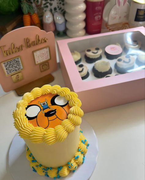 adventure time smash cake + cupcakes 🎂 Finn Cakes, Adventure Time Cupcakes, Adventure Time Cake, Adventure Time Birthday Party, Adventure Time Cakes, Adventure Time Birthday, Adventure Time Parties, Cupcake Birthday Cake, Cake Cupcakes