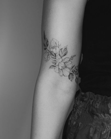 Above Inner Elbow Tattoos For Women, Arm Tattoos For Women Flowers, Floral Half Sleeve Tattoo Upper Arm, Gardenia Tattoo, Hamsa Tattoo, Tattoo Zeichnungen, Small Flower Tattoos, Cat Tattoos, Tiny Tattoo