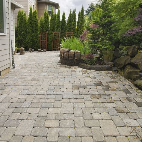 6 Brilliant and Inexpensive Patio Ideas for Small Yards Inexpensive Patio Ideas, Extend Patio, Small Yard Ideas, Cobblestone Patio, Inexpensive Patio, Inexpensive Landscaping, Paver Ideas, Ideas For Small Yards, Backyard Ideas For Small Yards