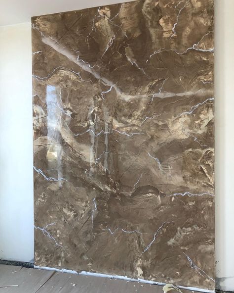 Stucco Veneziano Modern, Venetian Plaster Walls, Venetian Art, Accent Wall Designs, Wall Painting Decor, Fluent English, Venetian Plaster, Interior Wall Design, Plaster Walls