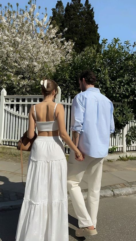 Boho Maxi Skirts, Beach Skirts, Maxi Skirts Summer, Couple Fits, Skirts Summer, Fit Couple, Couple Picture Poses, Matching Couple Outfits, Cute Couples Photos