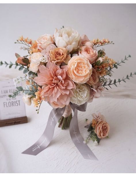 Peach And Blush Bouquet, Pink And Peach Wedding Bouquet, Peachy Bridal Bouquet, Apricot Wedding Theme, Pink And Peach Wedding Flowers, Peach Flowers Wedding, Wedding Flowers Peach, Dahlia Bridal Bouquet, Apricot Wedding