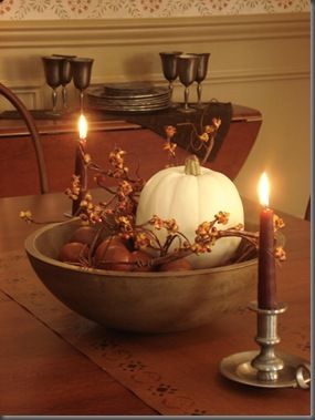 I could totally do this with the bowl from Pottery Barn @Heather 'Hursh' Kinney got me for my wedding! :) Large wooden bowl + pumpkins = simple centerpiece Large Wooden Bowl, Primitive Fall, Simple Centerpieces, Fall Deco, Autumn Decorating, Fabulous Fall, Fall Centerpiece, Fall Table, Fall Holidays