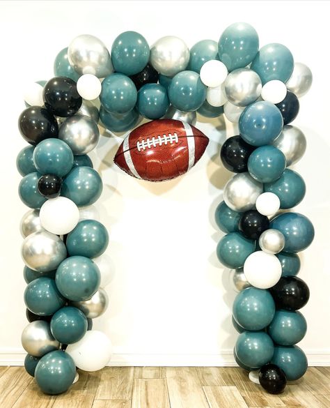 Eagles, football, super bowl 2023 Eagles Football Party, Football Balloon Garland, Super Bowl Party Decorations, Superbowl Party Decorations, Football Balloons, Football Party Decorations, Peanuts Birthday, Football Theme Party, Philadelphia Eagles Football