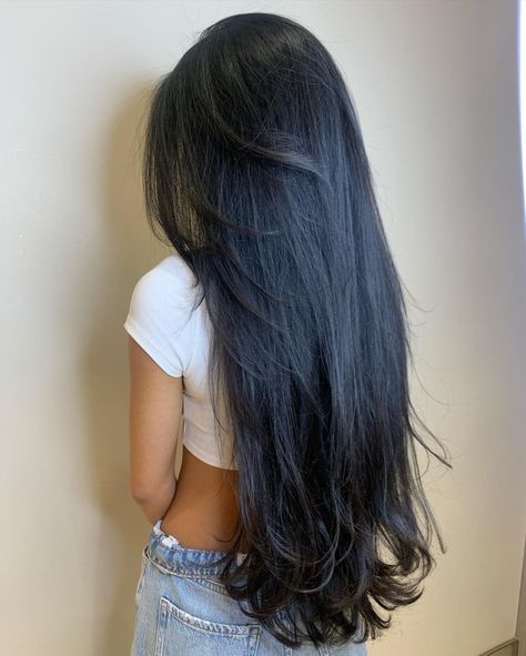 Haircuts For Long Hair Straight, Waist Length Hair, Haircuts For Long Hair With Layers, Extra Long Hair, Hair Inspiration Long, Hairstyles For Layered Hair, Long Dark Hair, Makijaż Smokey Eye, Haircuts Straight Hair