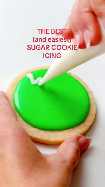 Best Sugar Cookie Icing, Royal Icing Cookies Recipe, Instagram Recipes, I Am Baker, Sugar Cookie Icing, Decorating Cookies, Best Sugar Cookies, Easy Sugar Cookies, Cricut Tips