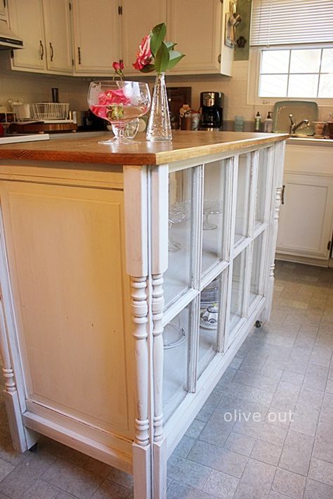 10 Uses for Upcycling Old Windows Kitchen island out of old windows Old Window Projects, Old Window Frames, Repurposed Windows, Window Projects, Diy Kitchen Island, Old Windows, Diy Window, Repurposed Furniture, Furniture Projects