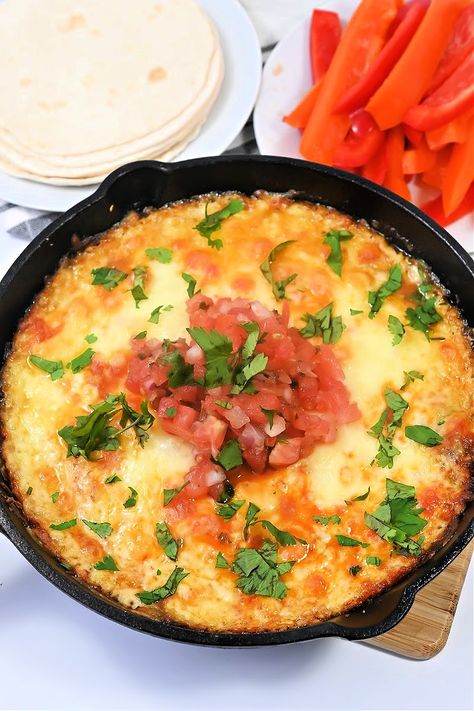 Keto Queso Fundido - Easy To Make Recipe Dinner For Crowd, Keto Queso, Queso Fundido Recipe, Fundido Recipe, Creme Brulee Cheesecake Bars, Chili Cheese Nachos, Creme Brulee Cheesecake, Cottage Cheese Eggs, Spiced Beef