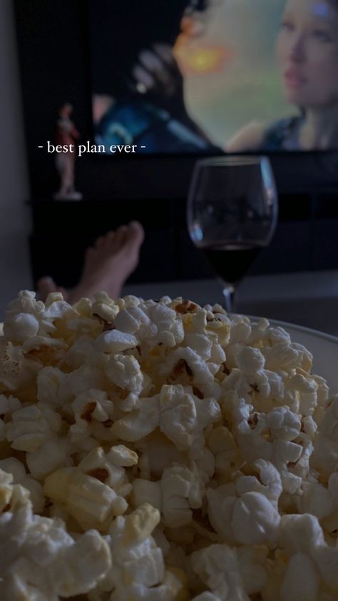 Movies + wine + popcorn Wine And Movie Night Aesthetic, Movie Night Aesthetic At Home, Netflix Date Night Aesthetic, Popcorn Movie Night Aesthetic, Wine Night Instagram Story, Movie Night Story Instagram, Popcorn And Wine, Serendipity Movie, Popcorn Aesthetic