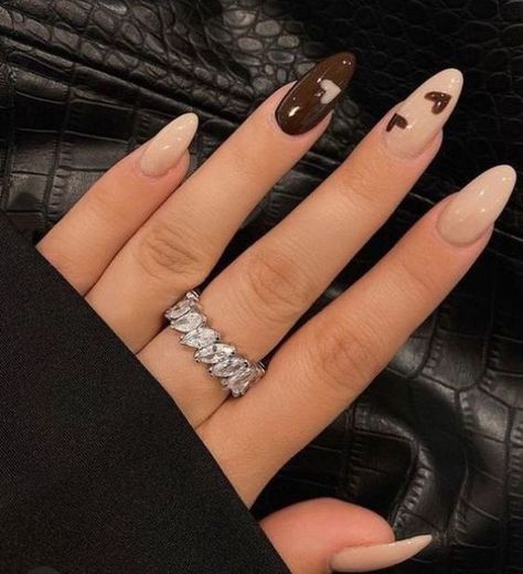 Ongles Beiges, Brown Nails Design, Simple Fall Nails, Acrylic Nail Shapes, Beige Nails, Nail Designs Valentines, Simple Gel Nails, Aesthetic Streetwear, Brown Nails