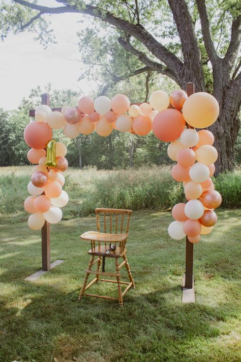 Babies first birthday party balloon arch decor Park Balloon Decorations, First Birthday Outdoor Theme, Backyard 1st Birthday Party Girl, First Birthday Park Party, First Birthday At The Park, First Birthday Outdoor Party, Pavilion Birthday Party Decorations, Intimate First Birthday Party, Pavilion Birthday Party