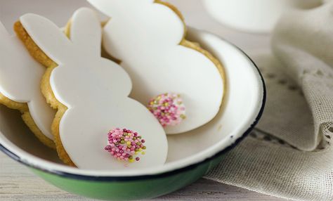 Bunny Biscuits Some Bunny Is One, Bunny Baby Shower, Bunny Party, Bunny Cookies, Easter Baking, Bunny Birthday, Easter Cookies, Easter Treats, Easter Party