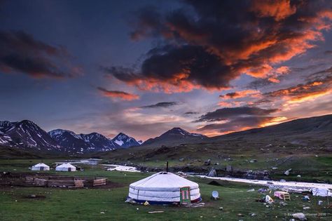 Western Mongolian Tuvan nomads along white river valley! Mongolian Countryside, Mongolian Nature, Mongolia Photography, Great Places To Travel, Doodles Drawings, White River, Green Door, Cute Doodles Drawings, River Valley