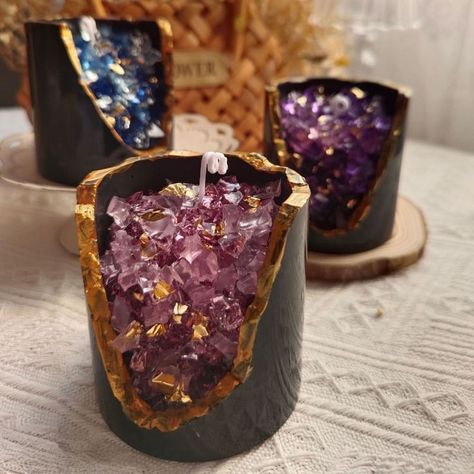 Candle Ornament, Diy Aromatherapy, Candle Base, Crystal Cave, Crystal Geode, Crystal Candles, Candle Shapes, Luxury Candles, Candle Molds