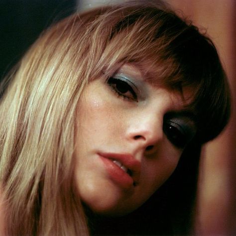 Bookmarks / Twitter History Of Music, Popular People, Sweet Nothings, Twitter Header, Taylor Alison Swift, Record Producer, Girl Icons, Music Industry, The History