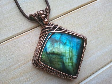 Blue Labradorite Square Pendant - Wire Wrapped Pendant - Wire Wrapped  Gemstone Jewellery Blue Stone Necklace Wire Wrapped Gemstone Jewelry, Macrame Colar, Wire Wrapped Stone Jewelry, Blue Stone Necklace, Diy Jewelry Inspiration, Wire Jewelry Designs, Square Stone, Wire Wrapping Stones, Wire Work Jewelry